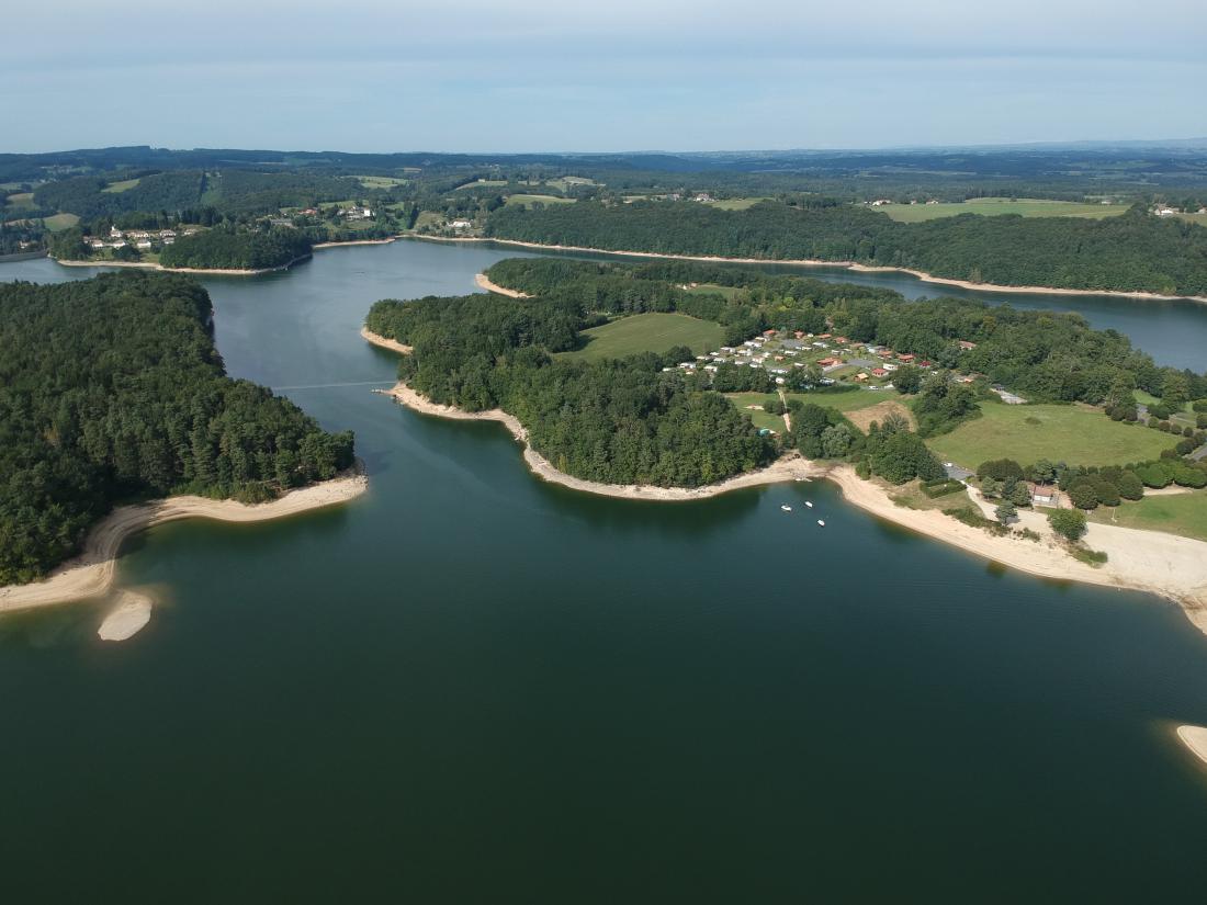 la presqu'ile d'espinet avec le domaine du lac