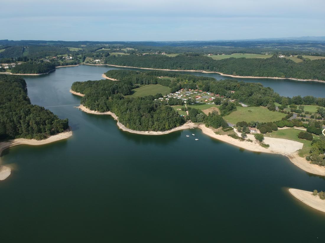 la presqu'ile d'espinet avec le domaine du lac