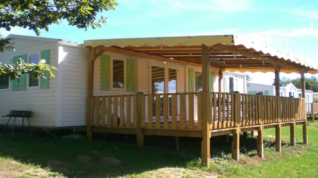 location de mobil home au bord du lac de st etienne cantales dans le cantal en auvergne